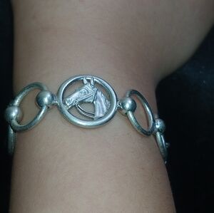 Chic Silver Horse Charm Bracelet